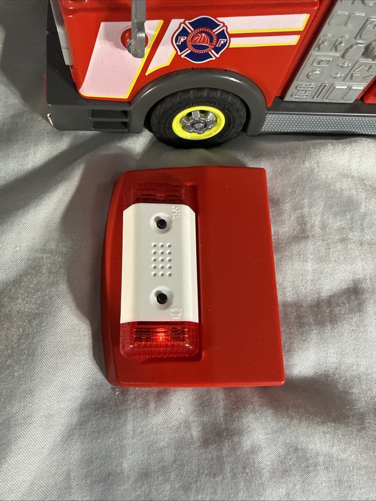Playmobil City Action Fire Truck 71233 Flashing Lights Incomplete Set