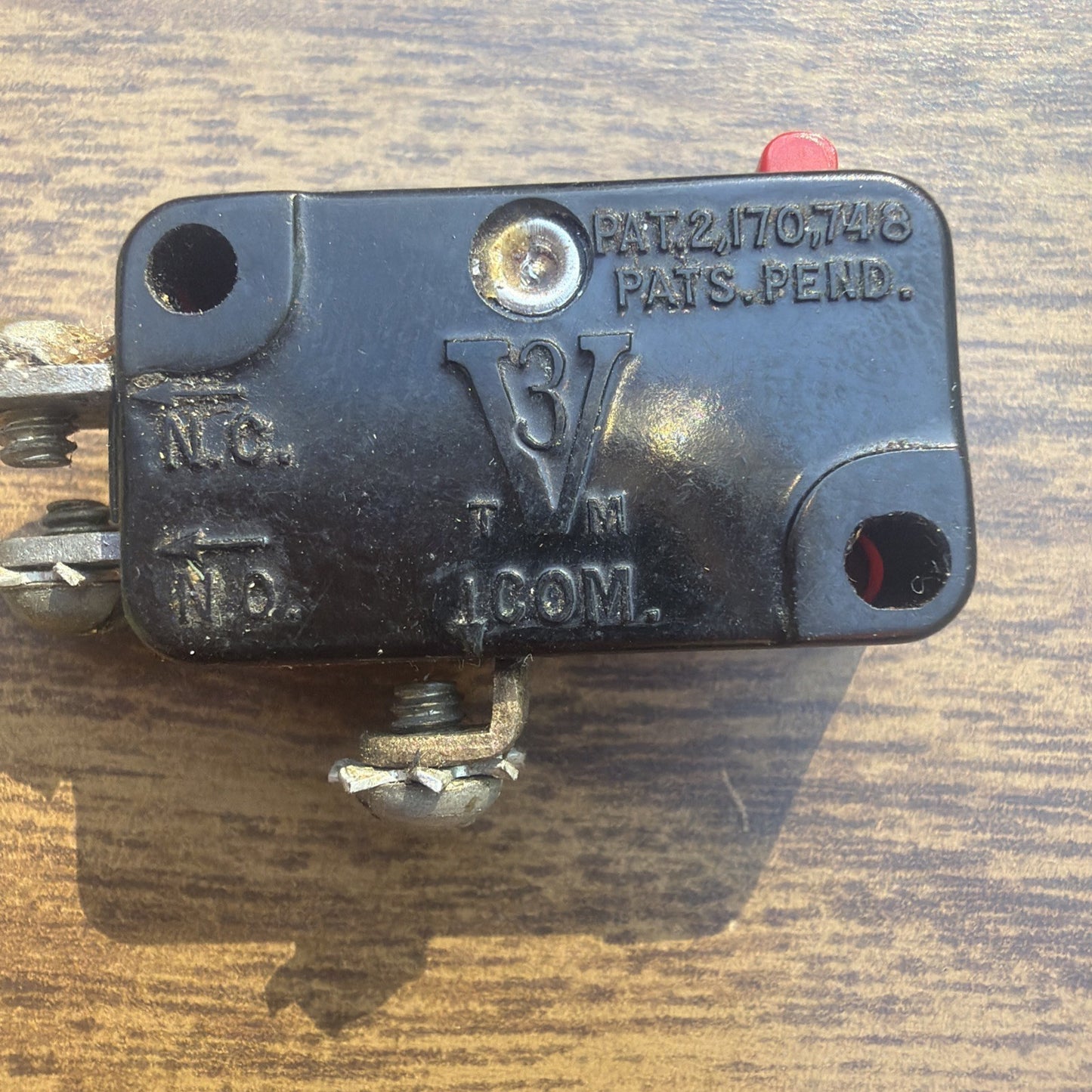 Lot Of 4 Micro Switches V3 444 V3 1 Industrial Electrical Parts