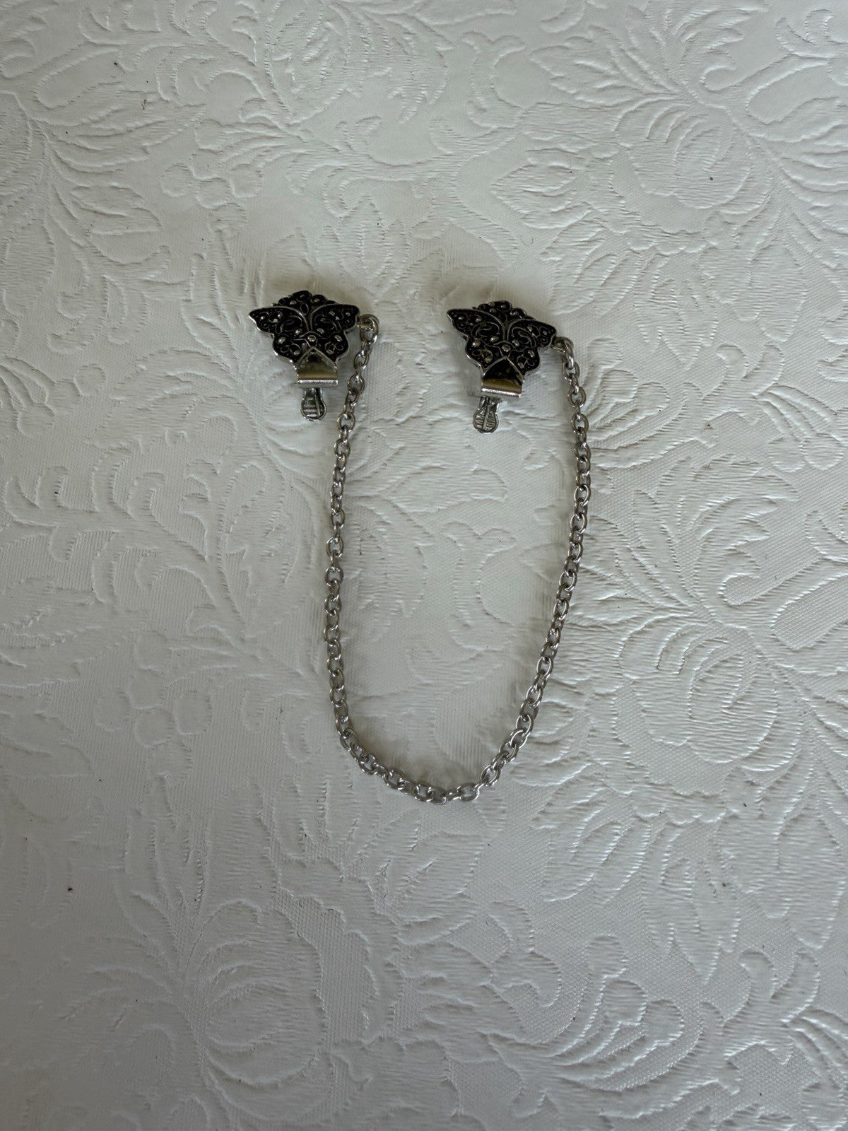 Vintage Butterfly Sweater Shawl Clips Dark Silver Tone 8 Inch Chain Accessory