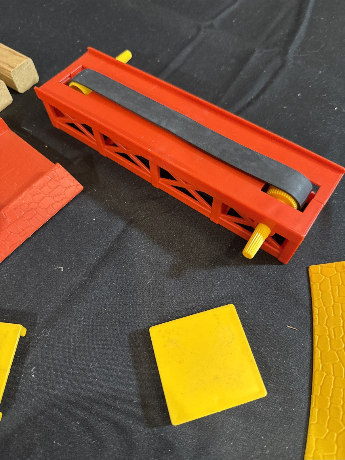 1973 Mattel Preschool Construction Yard Playset Warehouse Track Cars