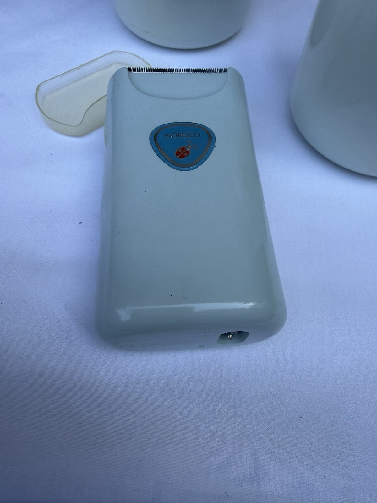 Vintage Norelco Ladybug Salon Electric Shaver Manicure Pedicure Set with Case