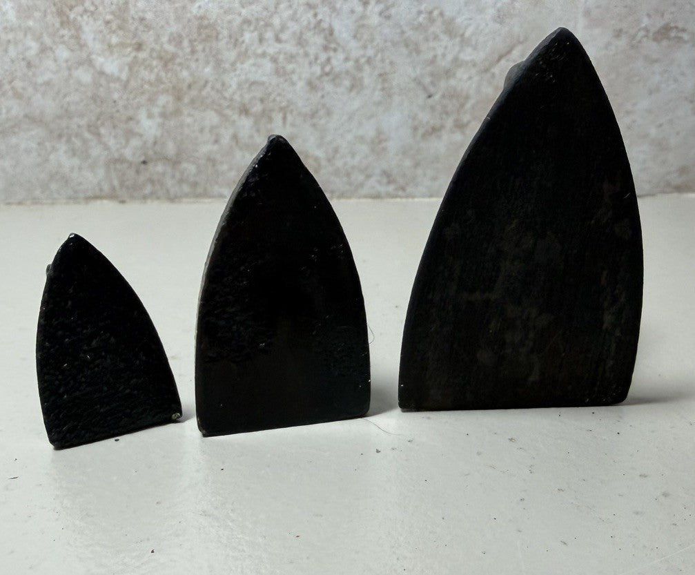 Vintage Cast Iron Sad Irons Miniature Heart Trivets Salesman Sample Lot of 3