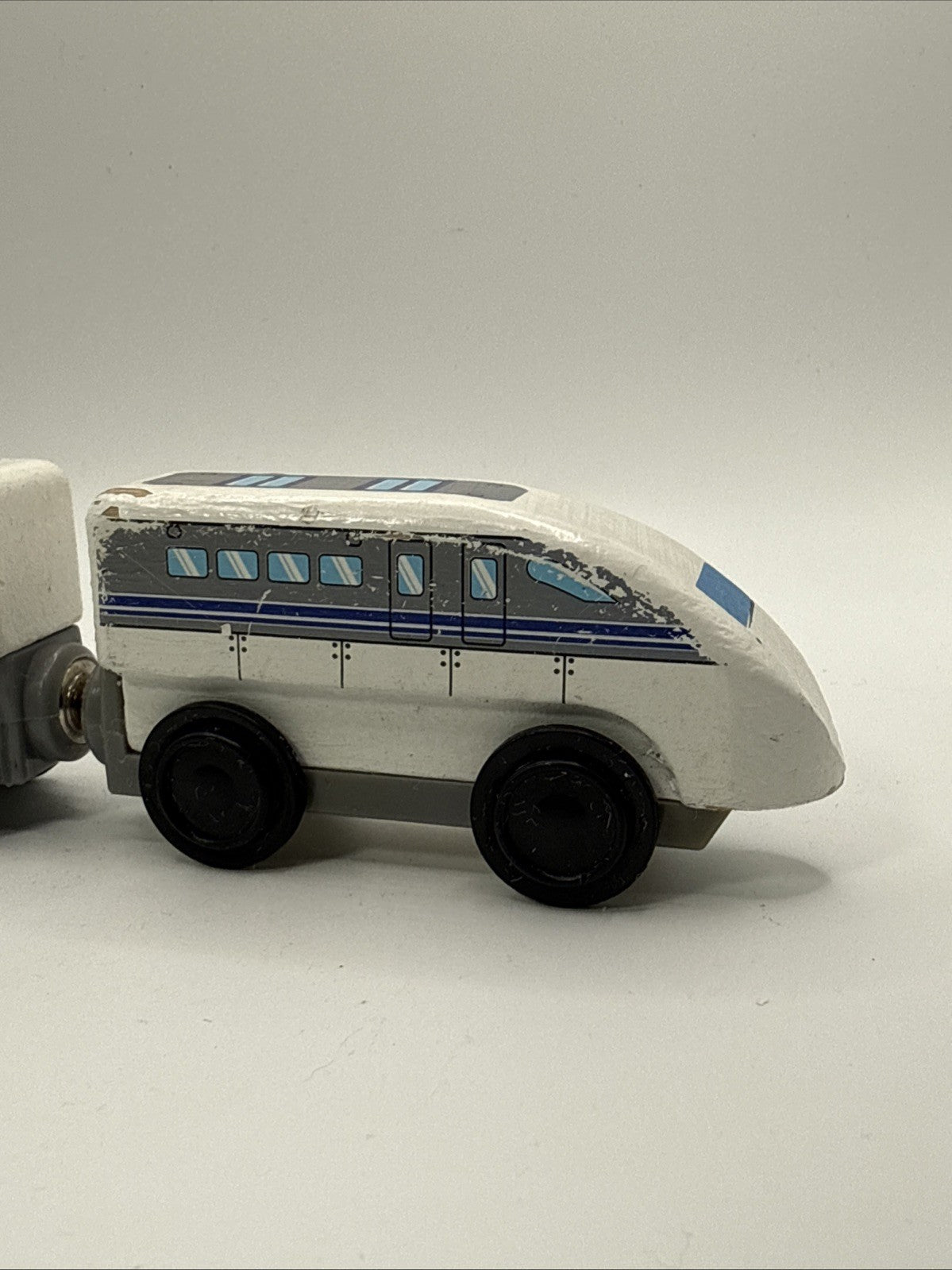 KidKraft Wooden Bullet Train Cars Magnetic Blue White Set