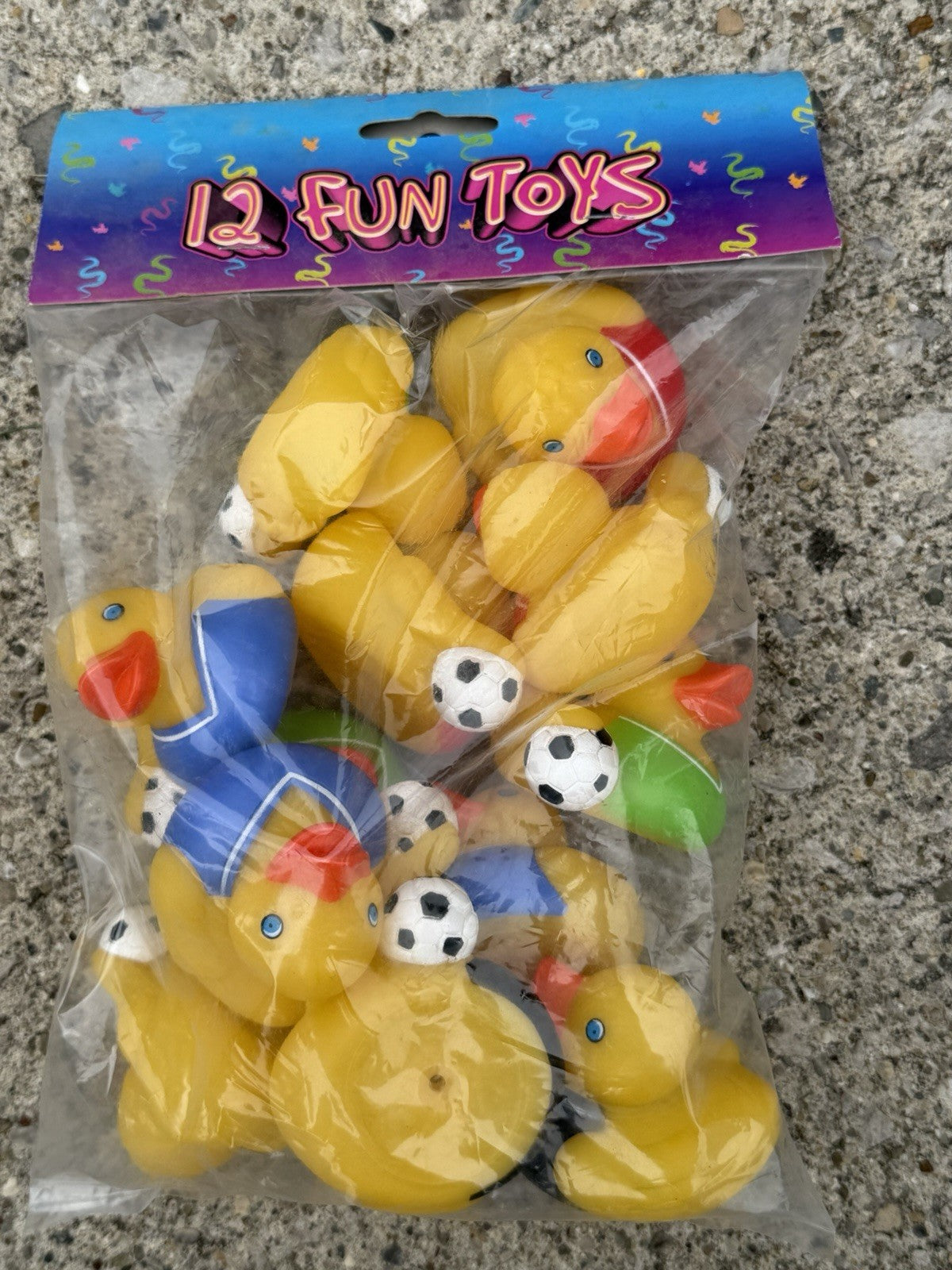 NIP 12 Pack Fun Toys Soccer Player Rubber Ducks Lot Novelty Bath Toys New