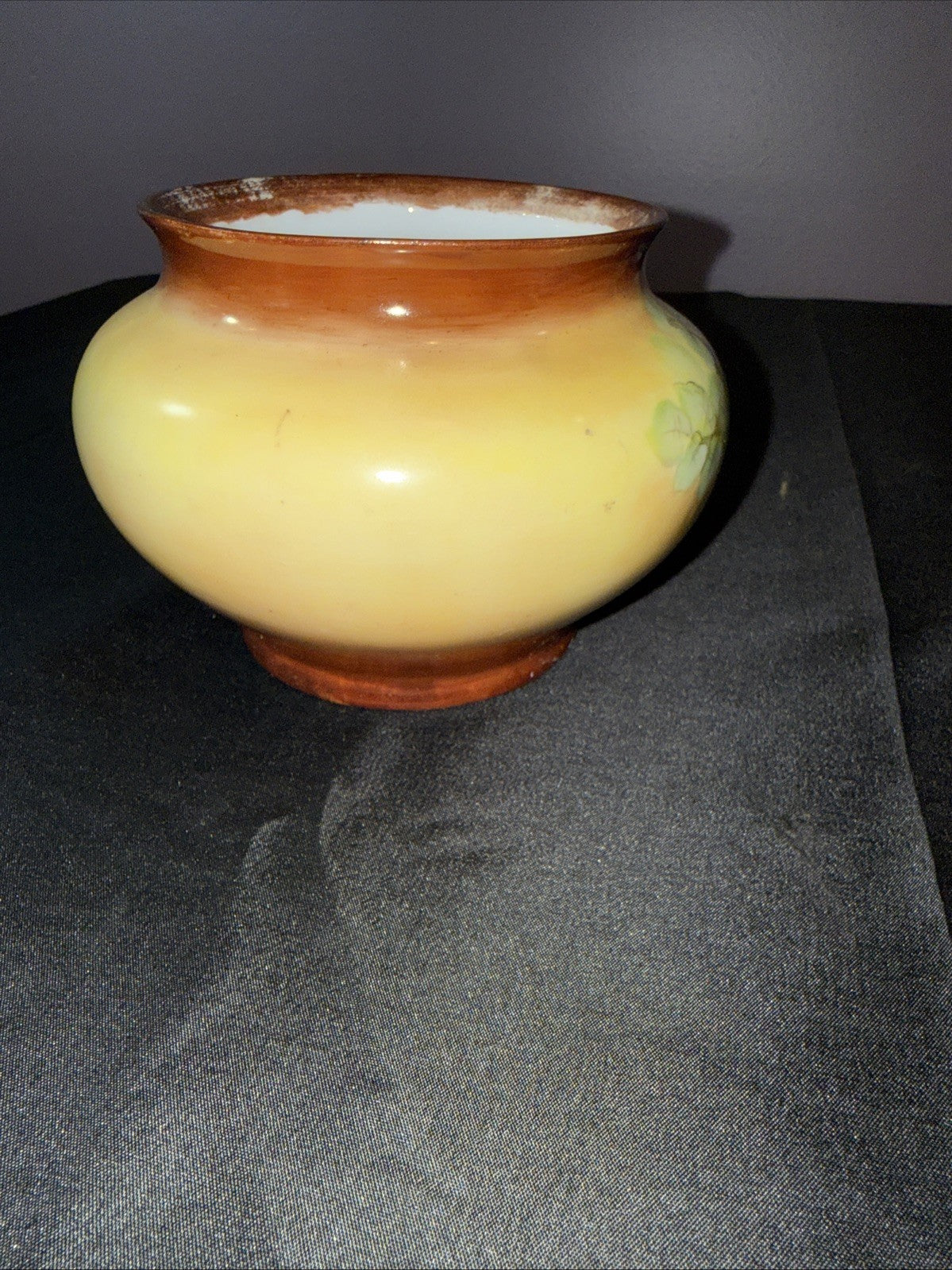 Antique Floral Austria Tobacco Humidor w/Pipe Finial on Lid 5.25x5.5