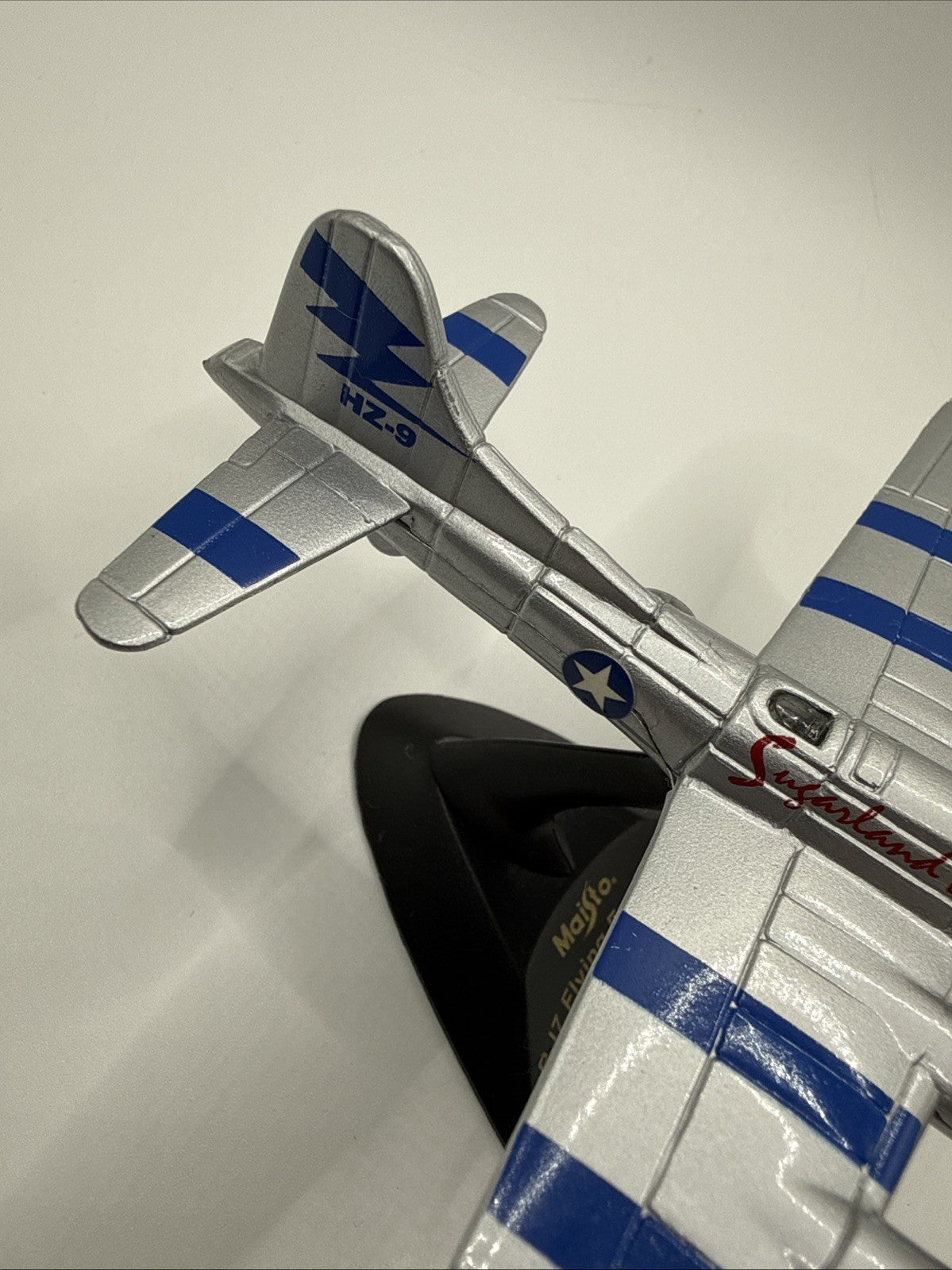 Boeing B-17 Flying Fortress Sugarland Express Diecast Replica with Stand Maisto