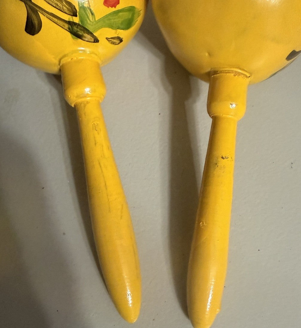 Vintage Mexico Souvenir Maracas Mini Sombrero Hand Painted Gift Lot