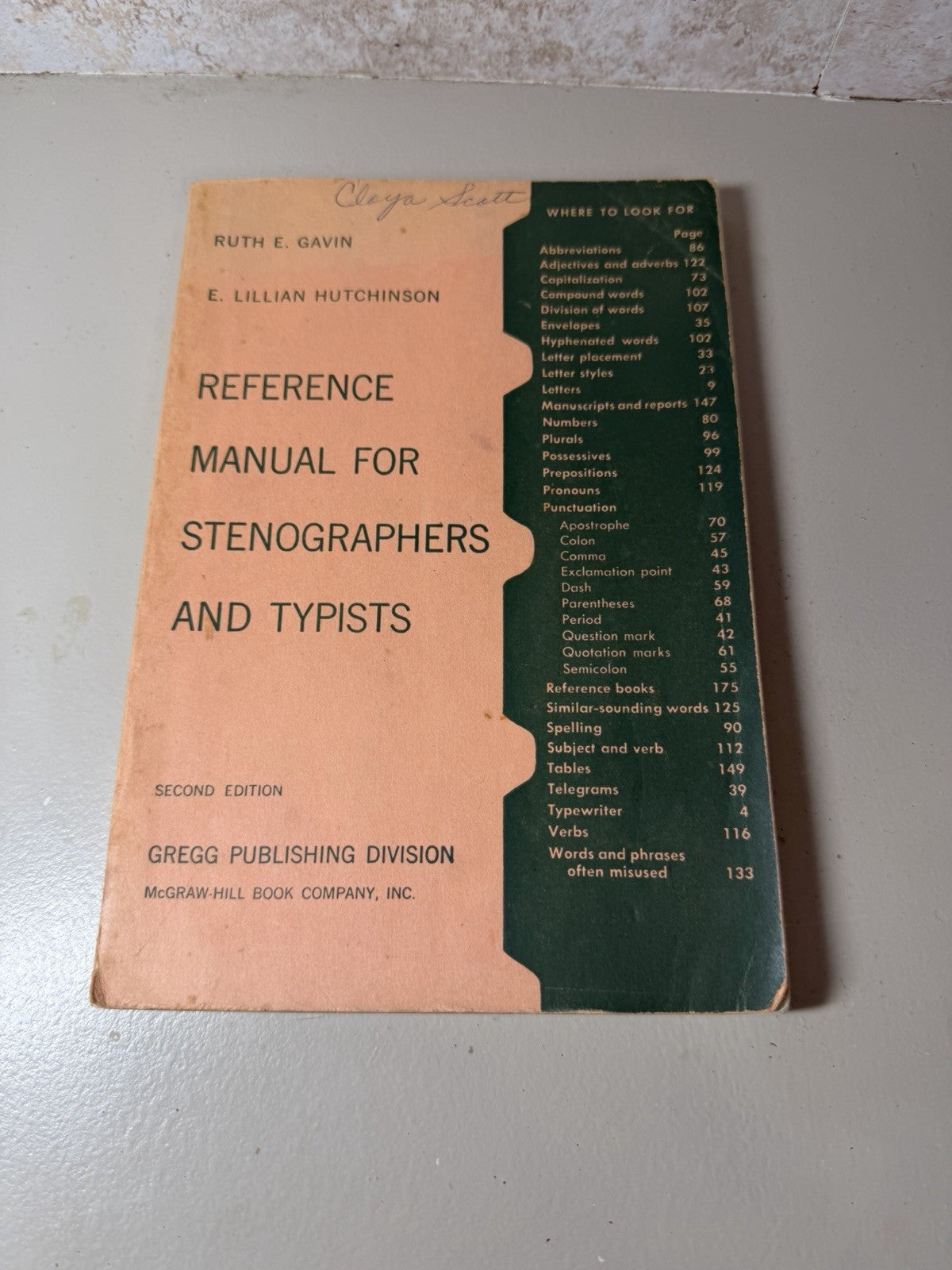 Reference Manual Stenographers Typists Gavin Hutchinson 1956 McGraw Hill 2nd Ed