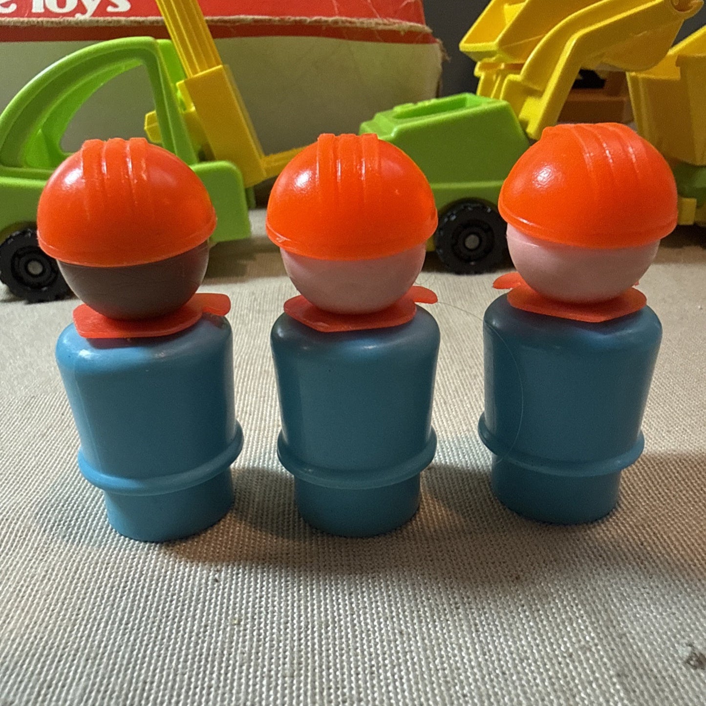 Vintage Fisher Price Little People Lift & Load Depot Construction Set COMPLETE