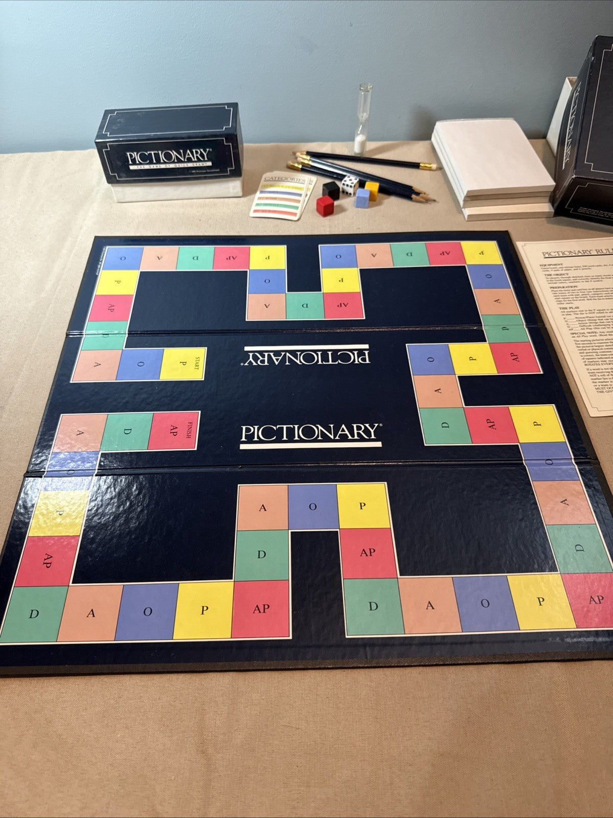 Vintage 1985 Pictionary First Edition Board Game Original Quick Draw Complete
