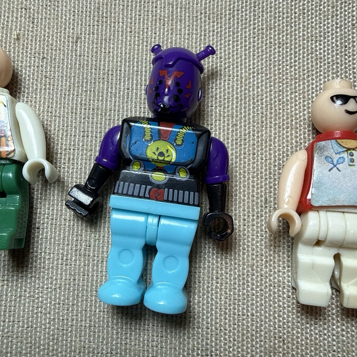 Vintage Best Lock Minifigures Parts Lot Sci Fi Aliens Torsos Accessories 7 Piece