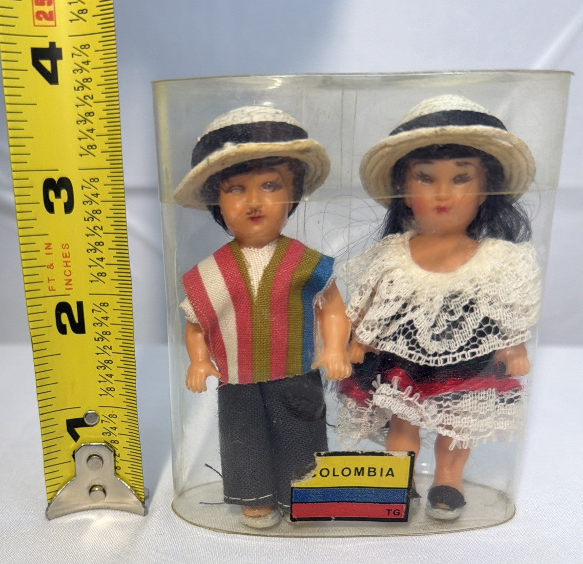 Vintage Colombian Dolls Boy Girl Souvenir Straw Hats 3.25"