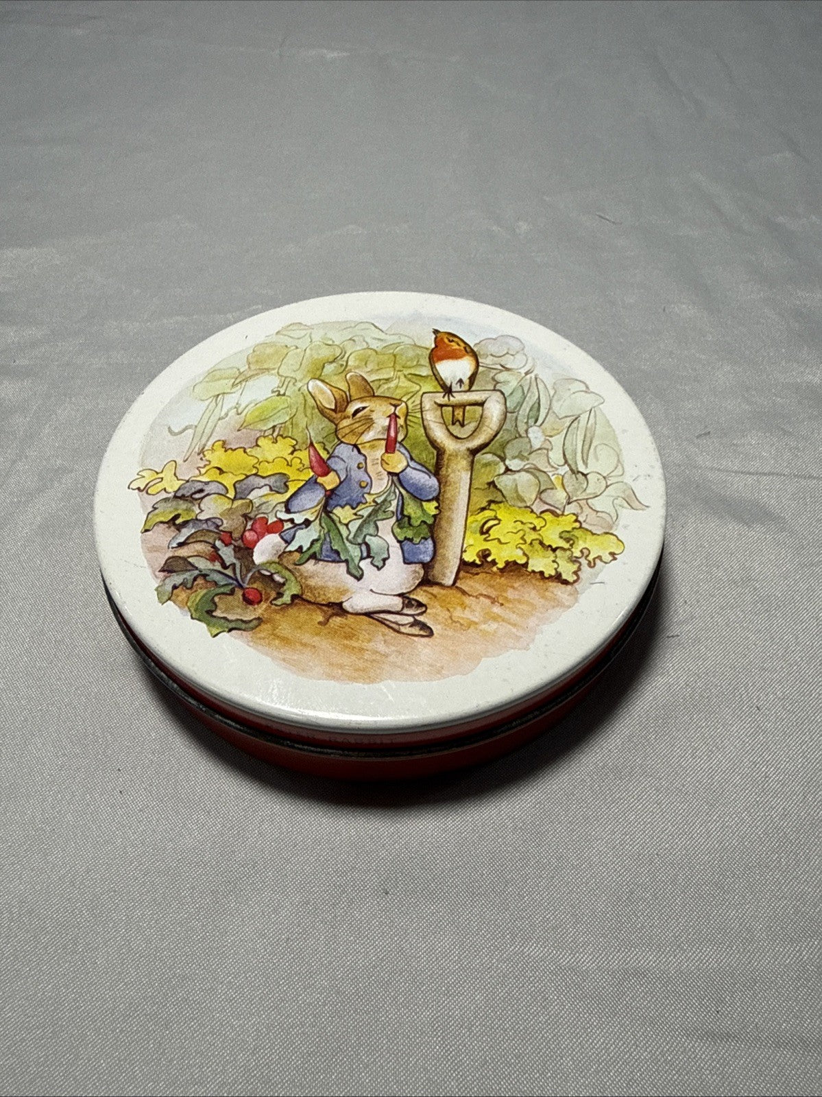 Vintage Peter Rabbit Huntley Palmer Biscuit Tin Red Round England