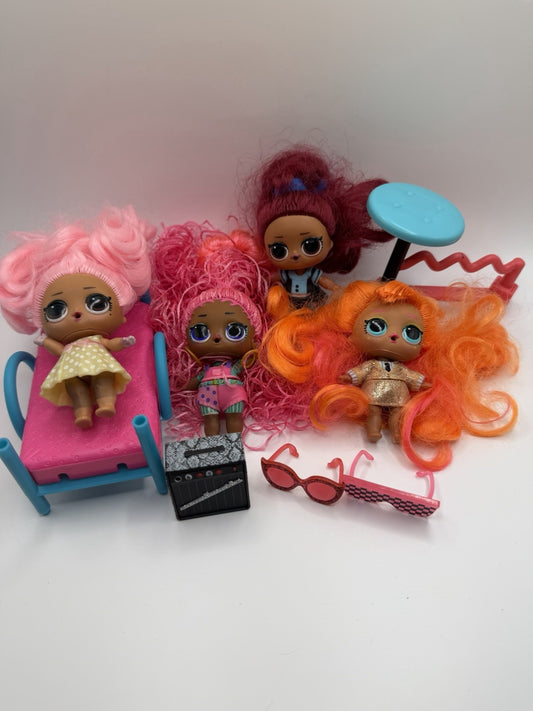 LOL Surprise Tweens OMG Fashion Dolls Accessories Clothes MGA Lot of 4 Dolls