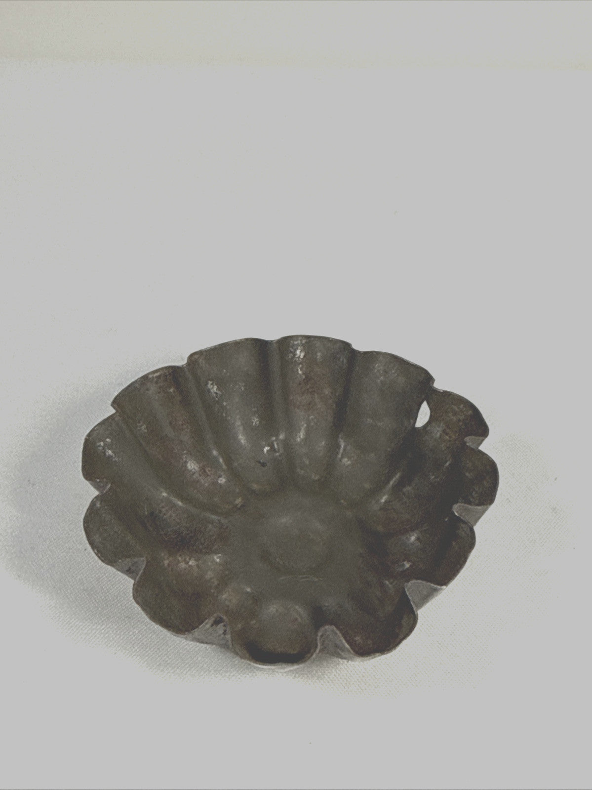Antique Tin Fluted Pan Mold Scalloped Edges 2” Dollhouse Cookware