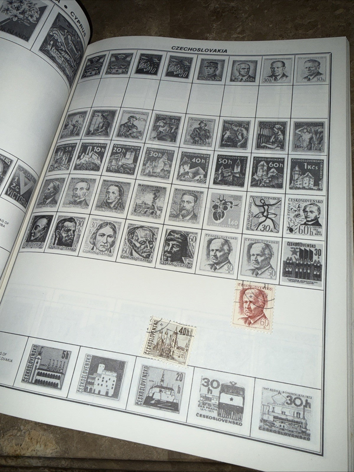 Vintage 1974 The Treat Worldwide Stamp Collecting Album with Stamps
