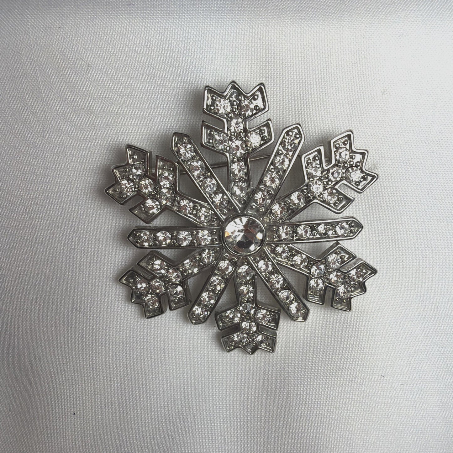 Monet Snowflake Brooch Vintage Clear Rhinestone Christmas Sparkle 2"