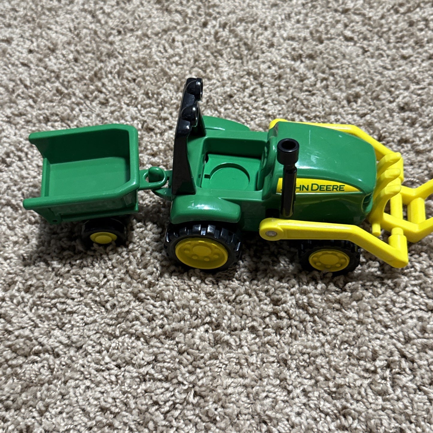 2010 John Deere RC2 Tractor with Tiller Thrasher and Driver Farm Toy Set