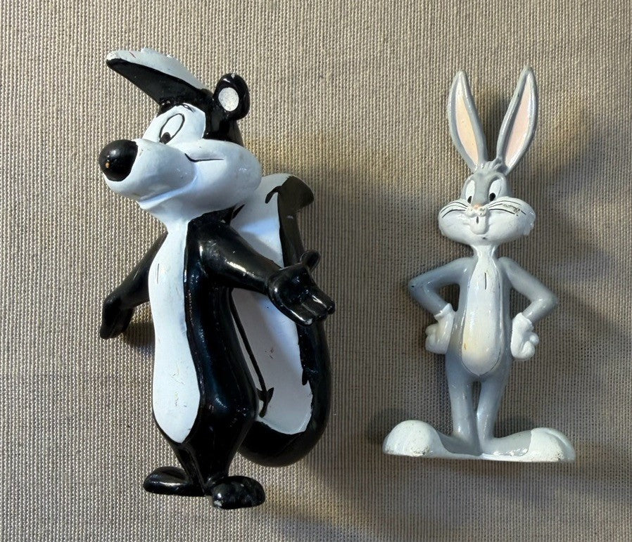 Vintage Looney Tunes Lot Bugs Bunny Wrapping Paper Pencil Case Desk Cup Toys