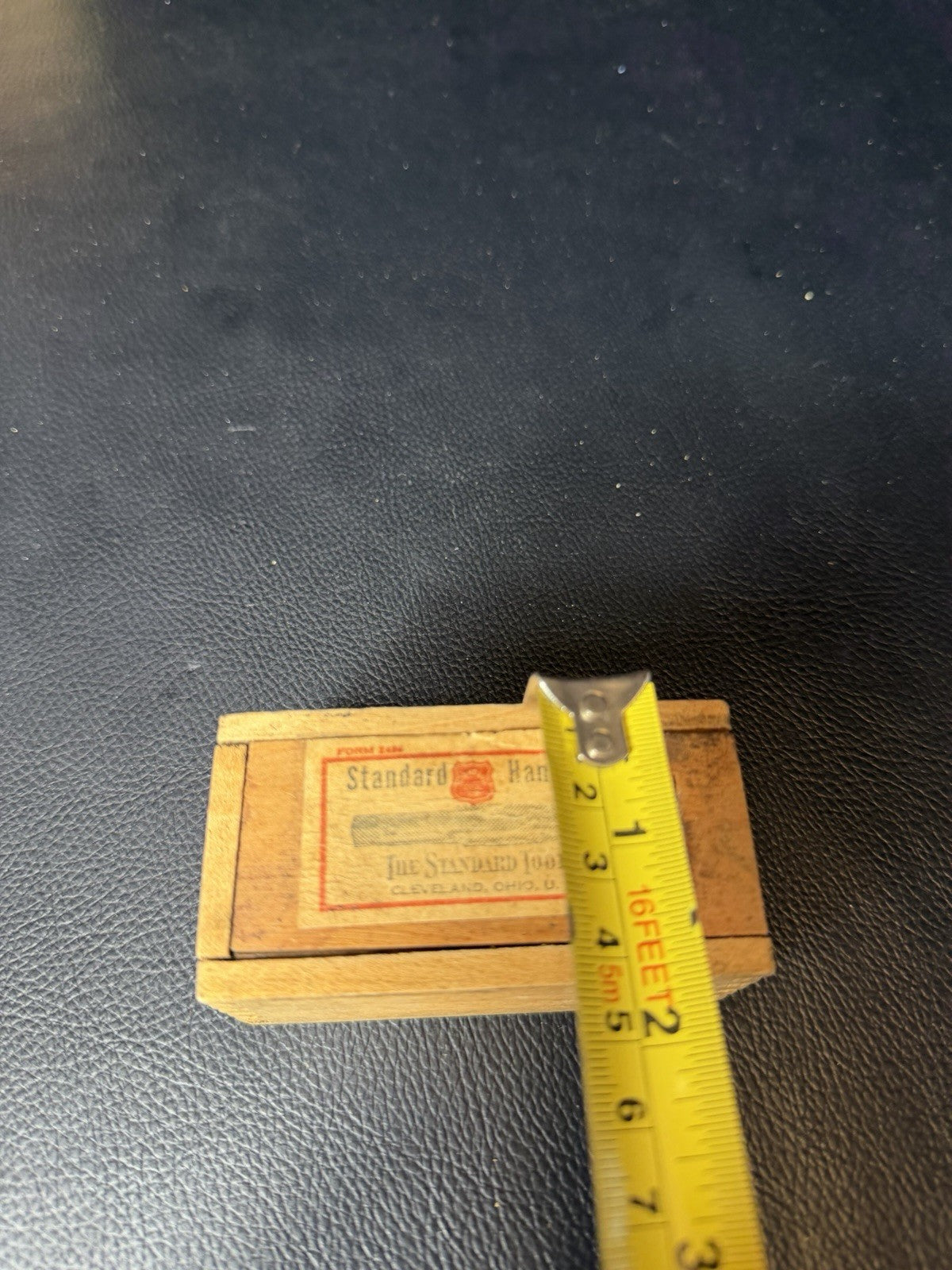 Vintage Standard Tool Co Wood Hand Tap Box 5/16 18 USS Thread Cleveland Ohio