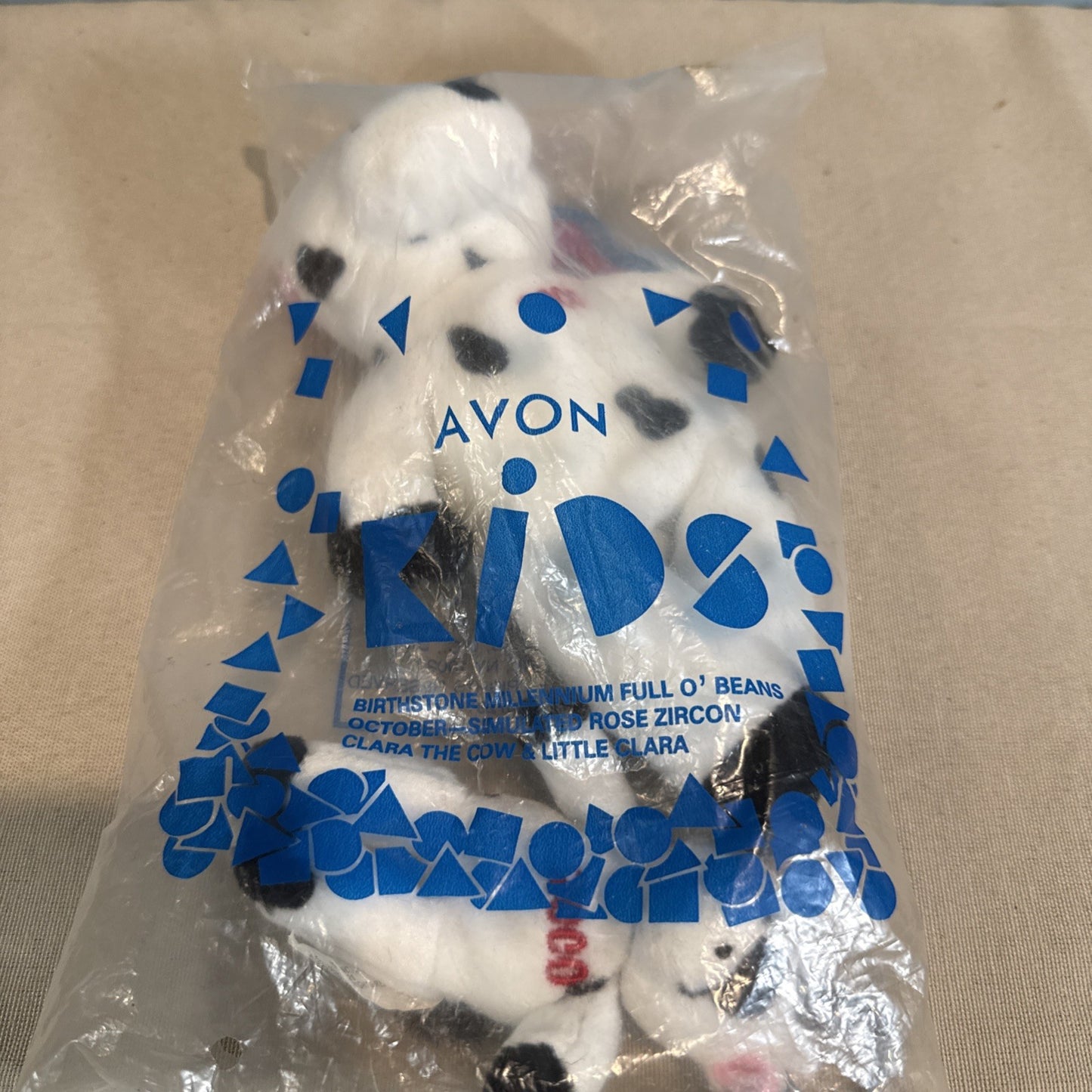 Avon Full O Beans Clara The Cow Plush Mini Keychain 2000 Sealed