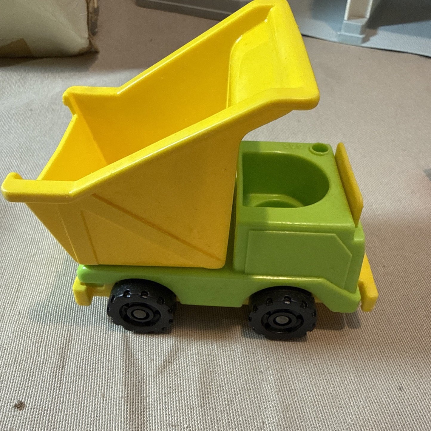 Vintage Fisher Price Little People Lift & Load Depot Construction Set COMPLETE