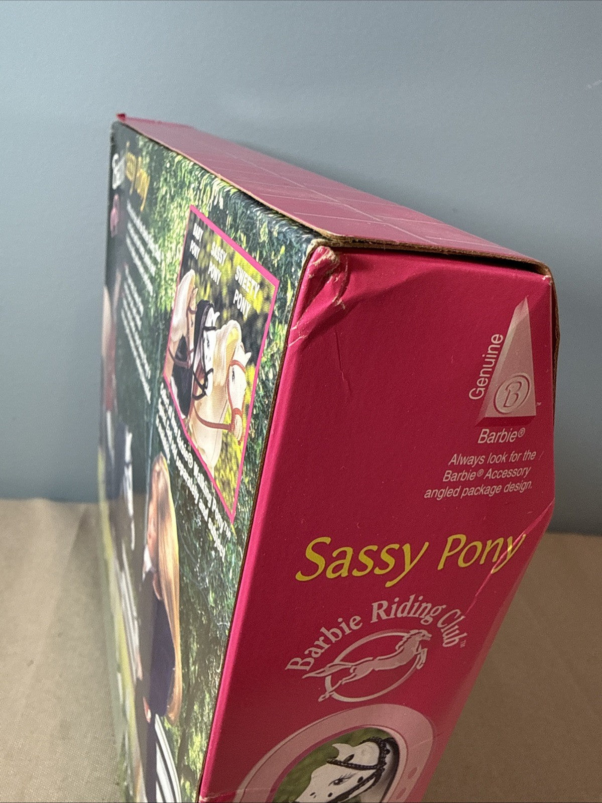 Vintage 1997 Barbie Walking Pony Sassy Pony Tail Swishes Mattel NIB