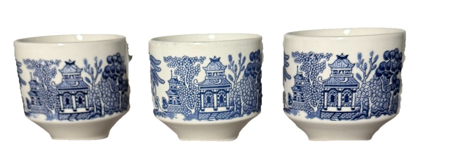 Vintage Churchill Blue Willow Tea Coffee Cups Set of 3 Footed England