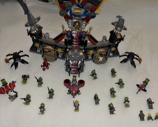 LEGO Atlantis Portal of Atlantis 8078 COMPLETE set + Extra Minifigures and Sets