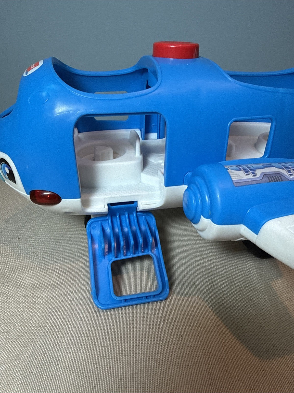 Fisher Price Little People Airplane with 3 Figures Taxi Vehicle Playset Vintage