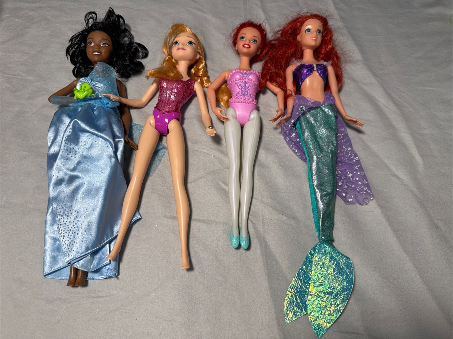 Lot of 4 Disney Princess Dolls Anna Tiana 2 Ariel With Outfits and Mermaid Tail