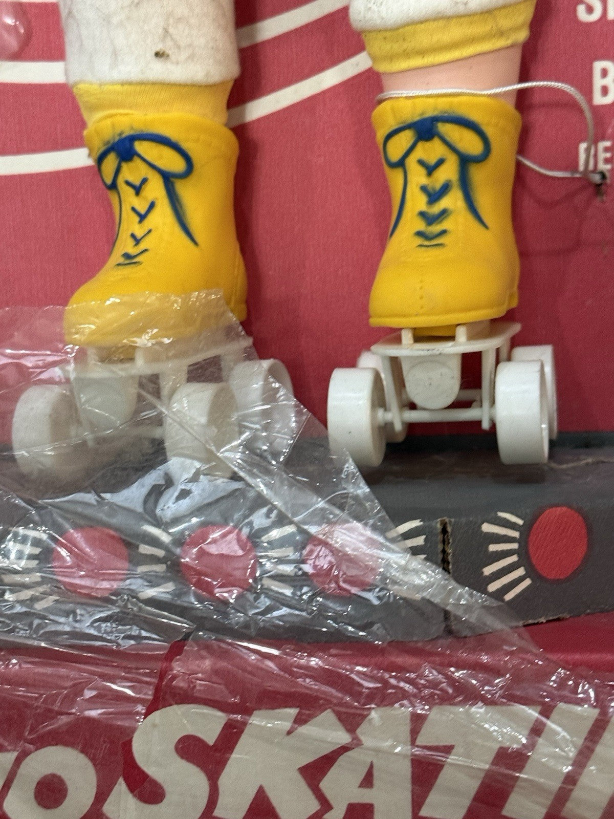 Vintage Roller Skating Lisa Doll 19 Inch Blonde Hair New In Box 1980s