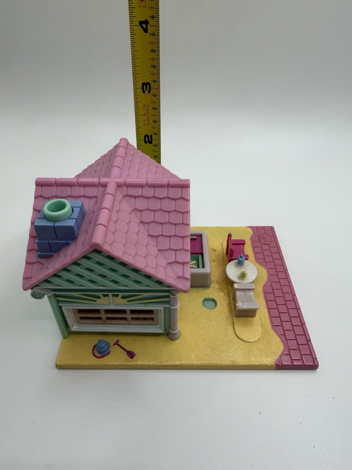 Polly Pocket 1993 Bluebird Toys Beach Cafe Boardwalk Compact Playset No Dolls
