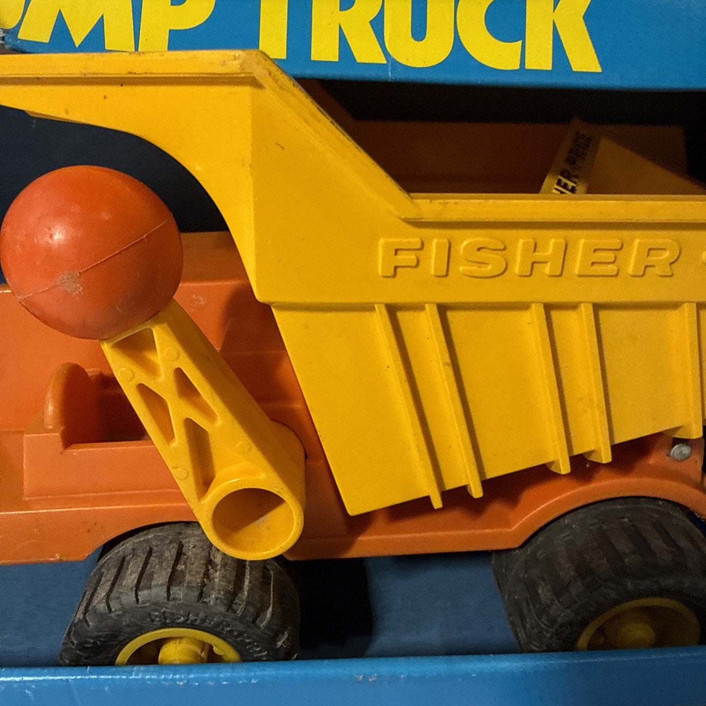 Vintage 1975 Fisher Price #302 Dump Truck Pre-owned with Original Box