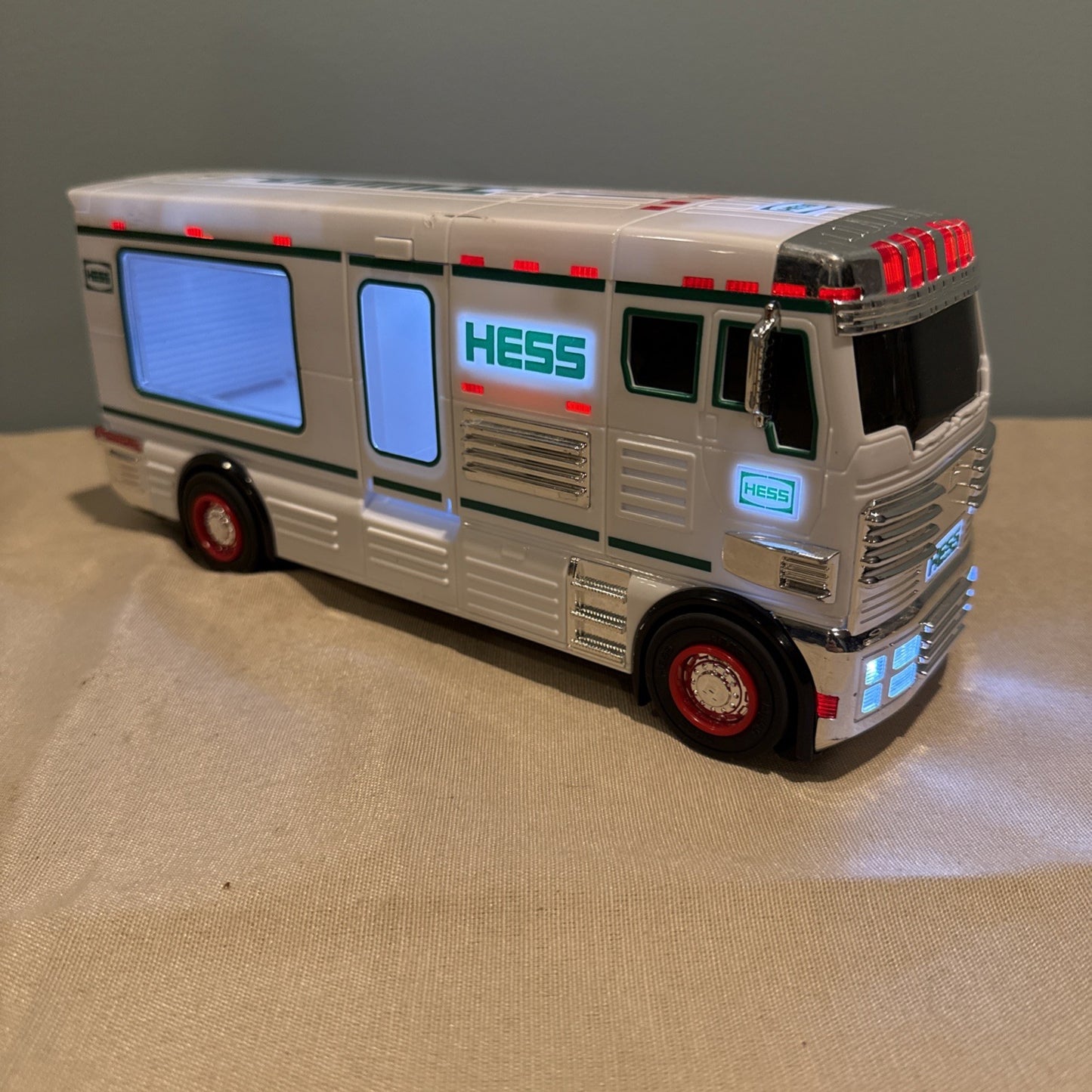 Hess 2018 RV Toy Truck Lights Work No ATV Motorcycle Or Box