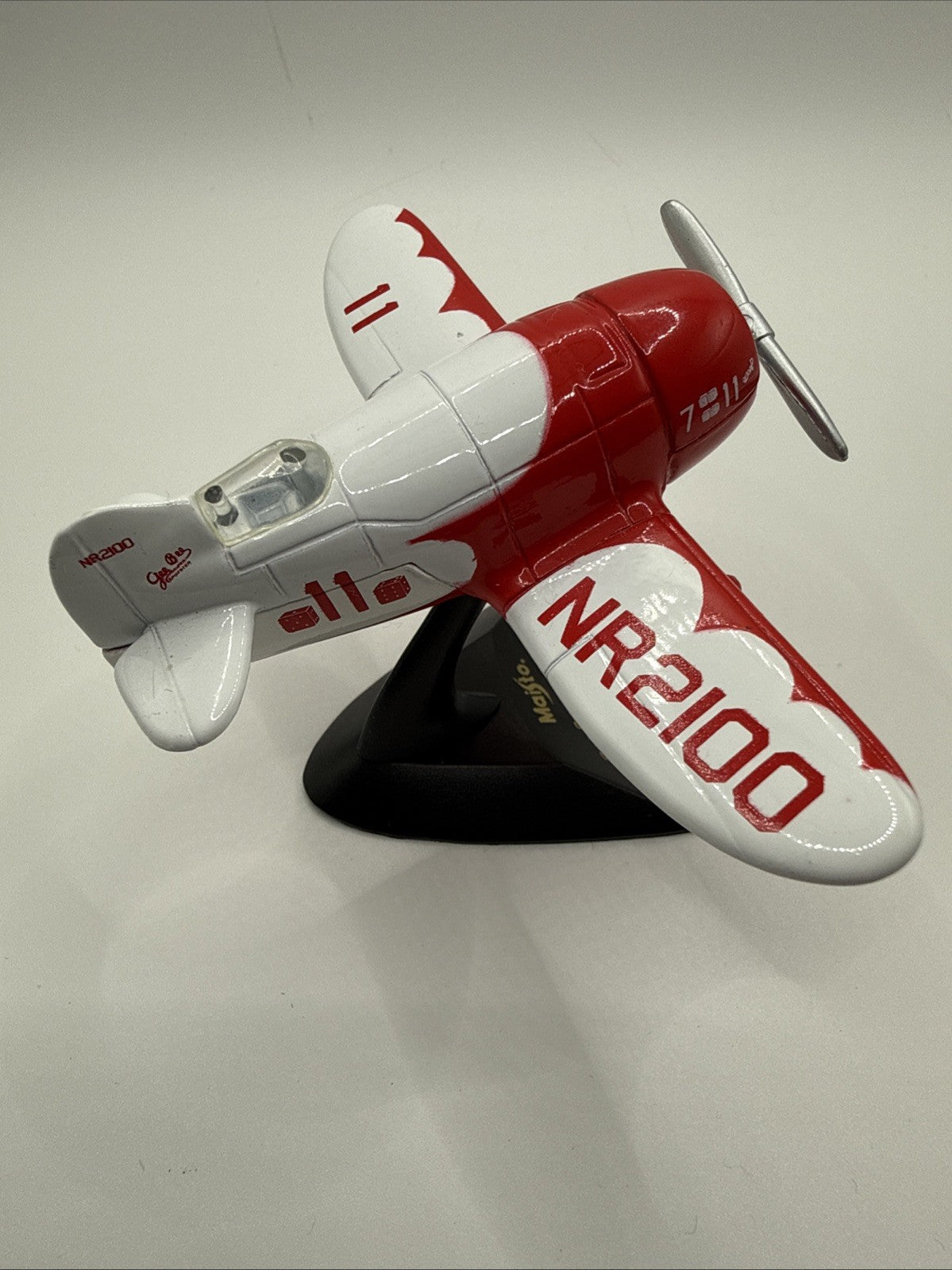 Granville Gee Bee R 1 Super Sportster Diecast Aircraft Replica, w/Stand, Maisto