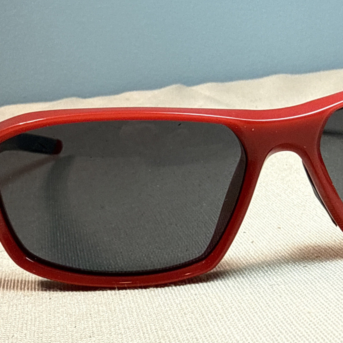 DENALI Elevation Sunglasses Red Gray Eyewear 58/15/135 Case New Sport Wrap Frame