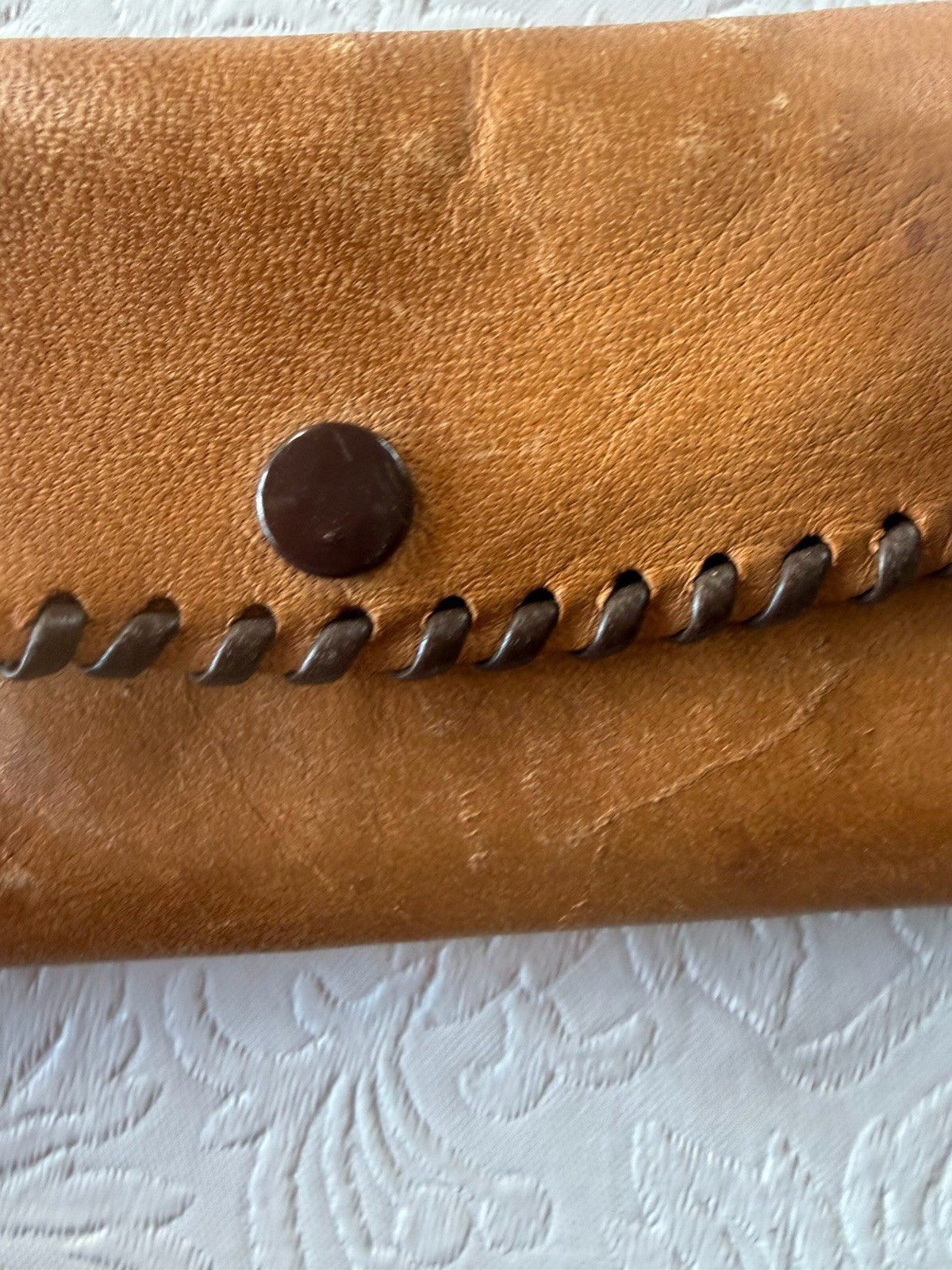 Vintage Hand Tooled Leather Key Case Wallet 6 Hook Amber Plastic Made USA