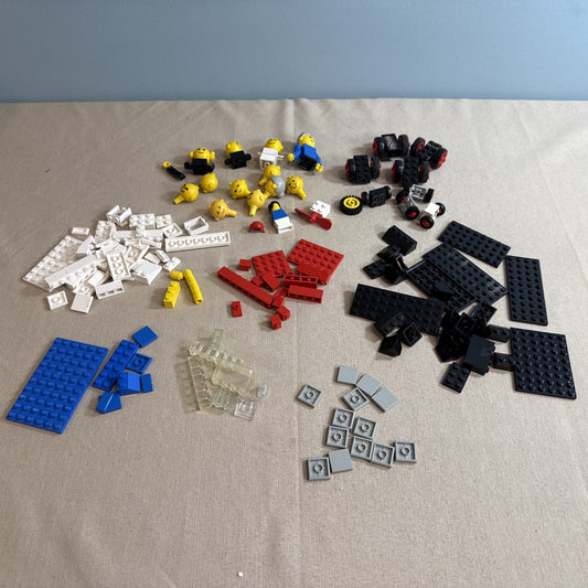 Vintage LEGO Lot 1970s Parts Pieces Minifig Heads Tires Wheels Propeller Bricks