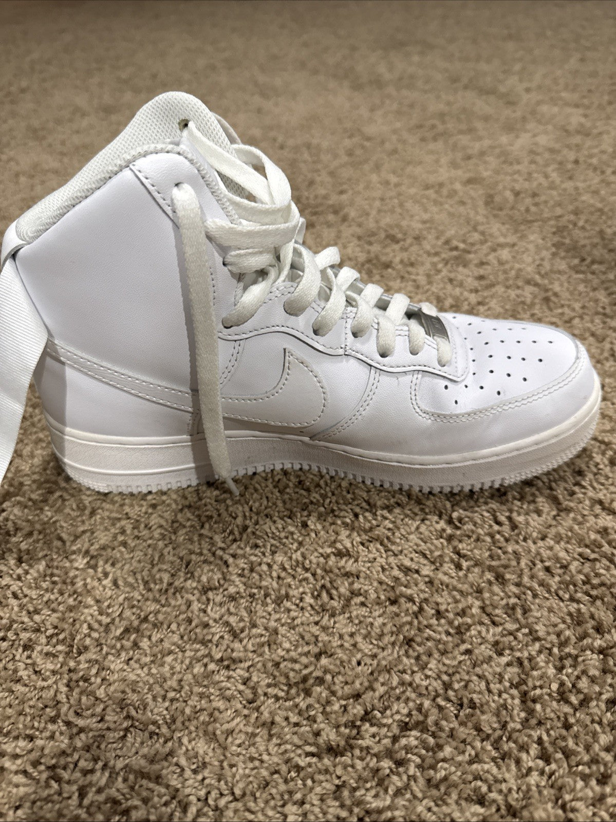 Nike Air Force 1 High Triple White Size 9 Mens Sneakers