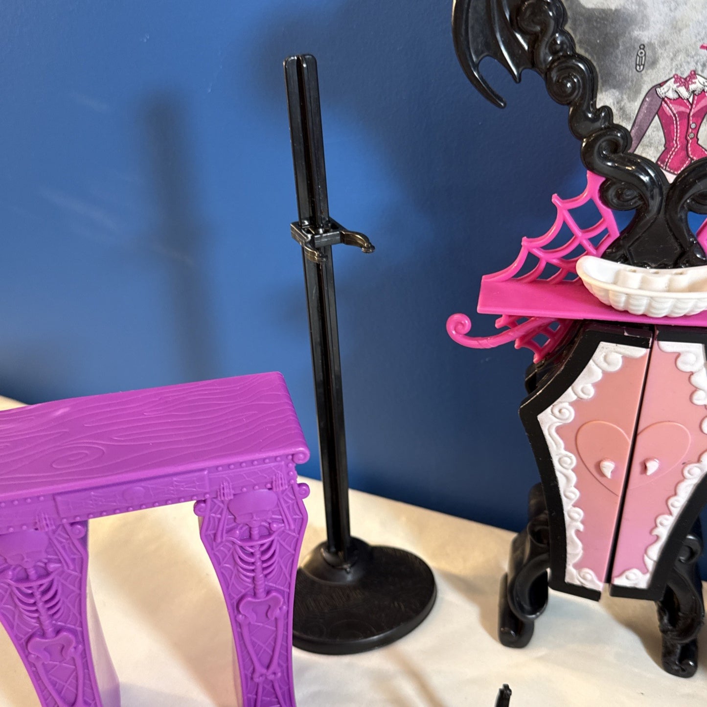 Monster High Draculaura Powder Room Accessories Clawdeen Mini Bottle Doll Lot