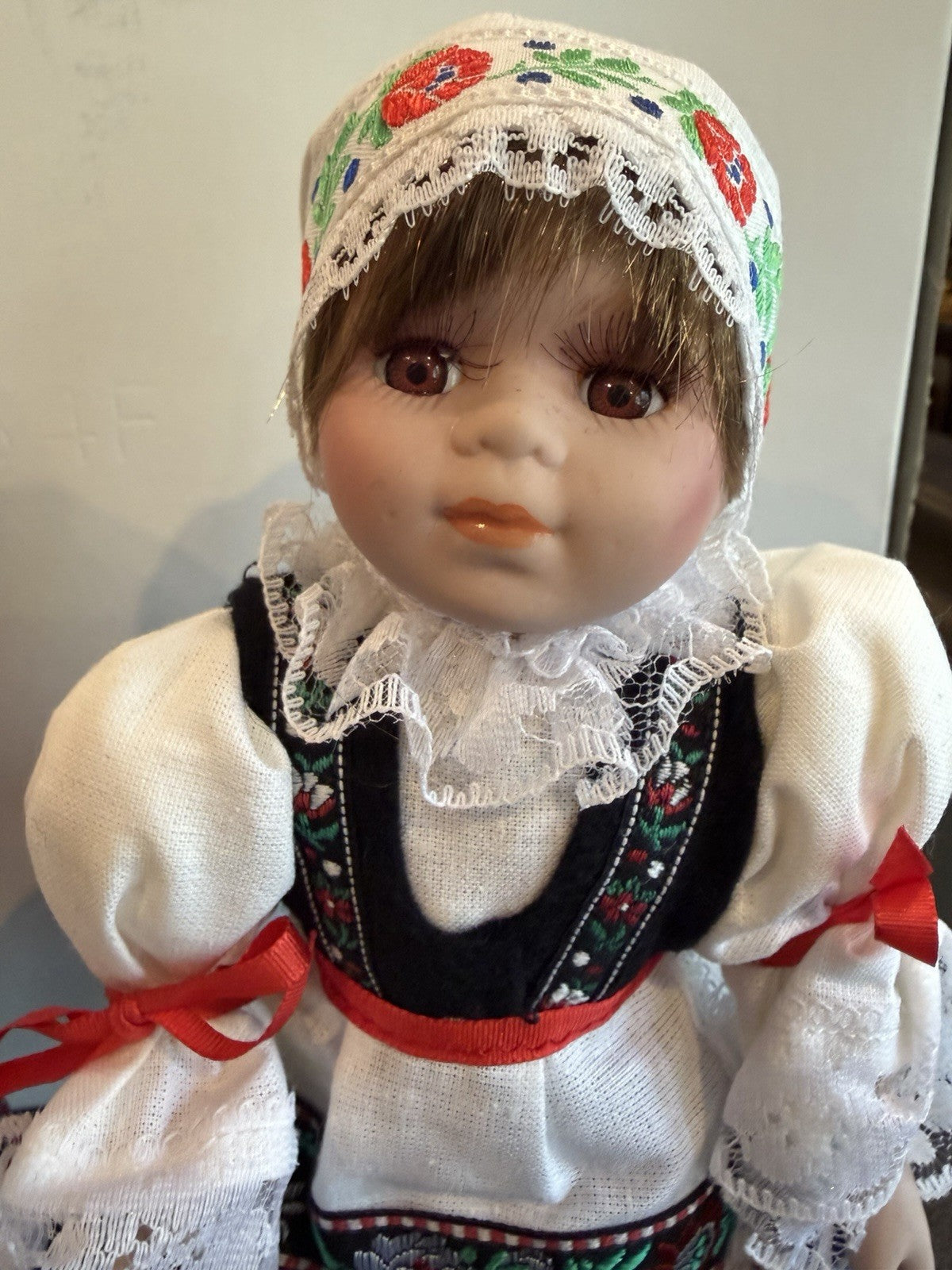 Vintage Porcelain Folk Costume Dolls Lot 2 Braided Hair Stands 8" Traditional