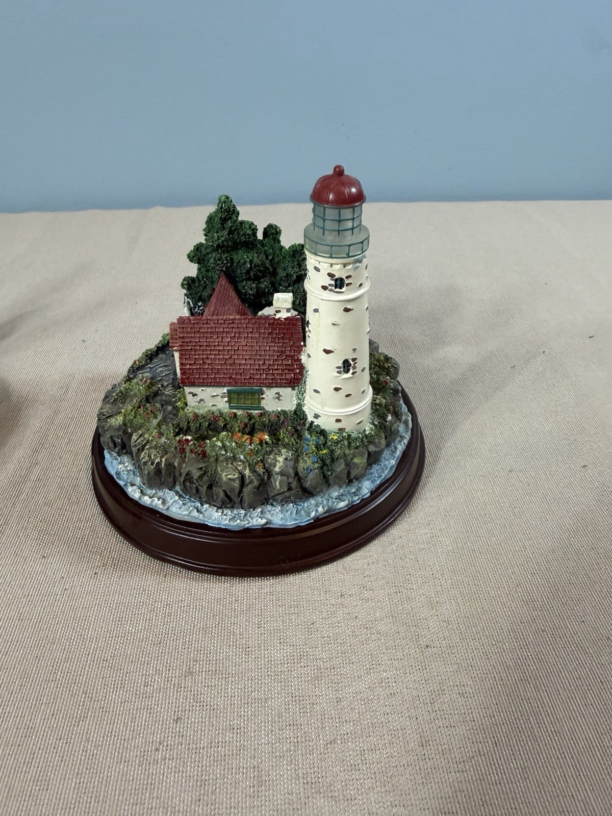 Thomas Kinkade Lighthouse Sculptures Clearing Storms Beacon of Hope Lot of 2