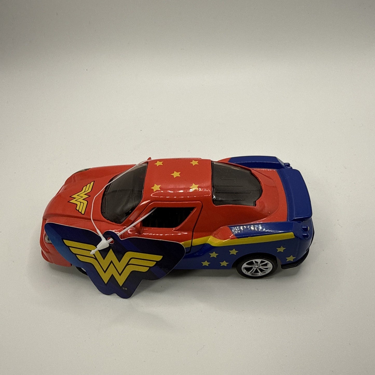 DC Comics Wonder Woman Logo Diecast Car Red Pullback Action Toy 5" New with Tags