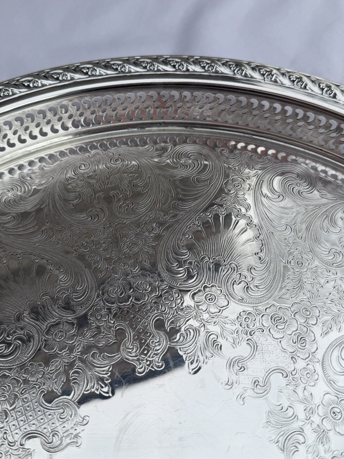 WM Rogers Son Silver Plate Platter Spring Flower Round Tray 15" + Storage Felt