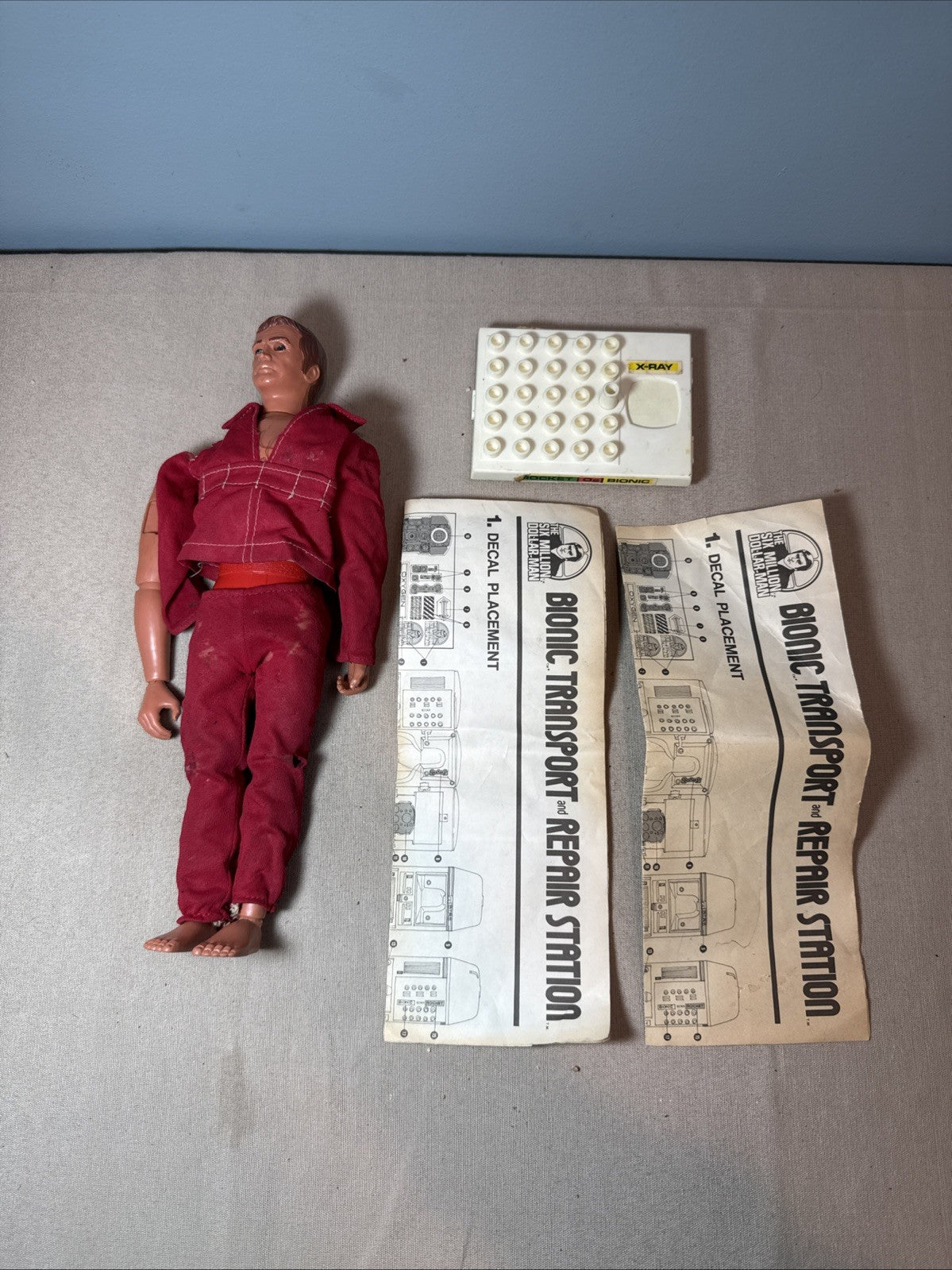 1975 Six Million Dollar Man Steve Austin Figure Outfit Repair Station Lot