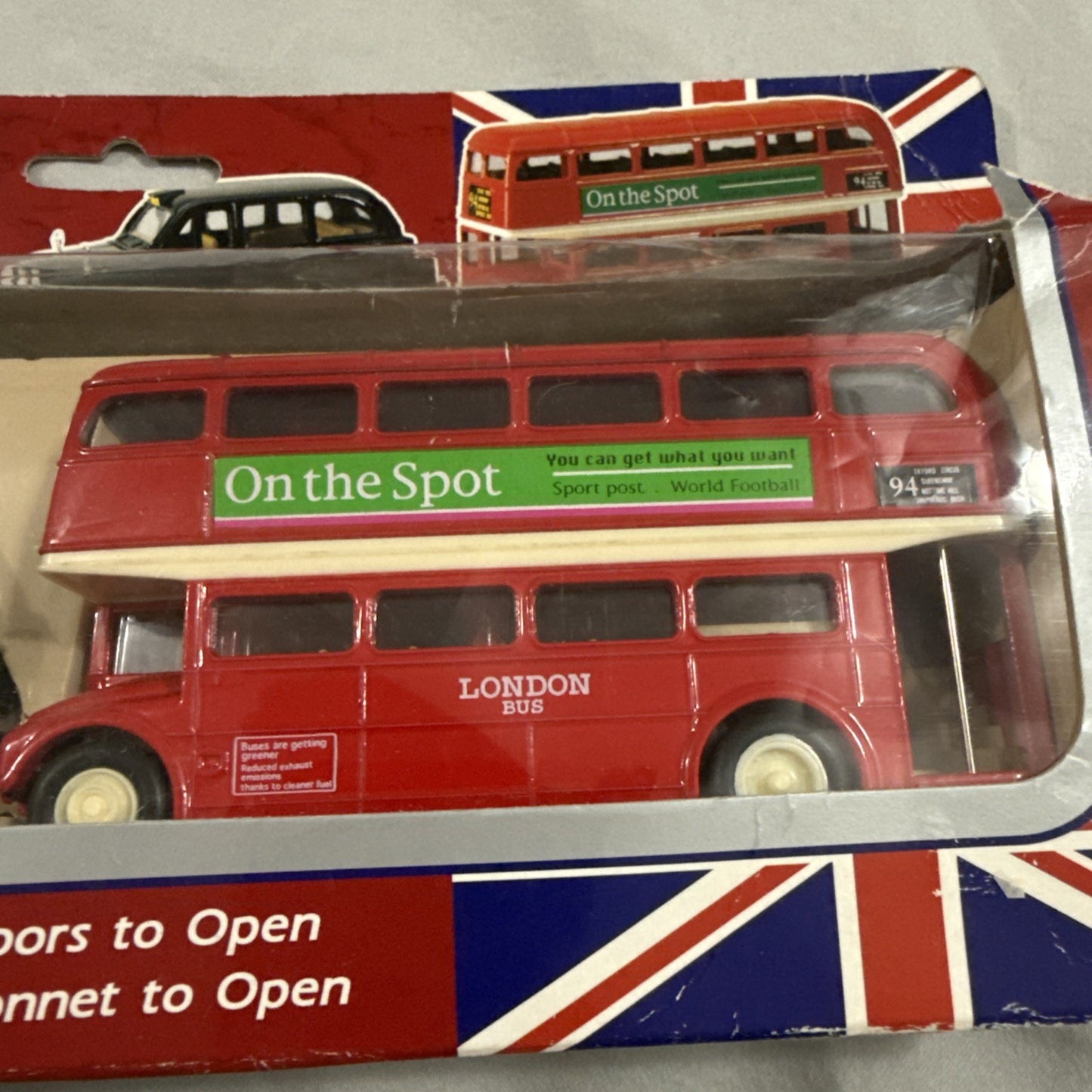 Welly London Bus Taxi Pull Back Diecast Set TH99930 2G New In Box