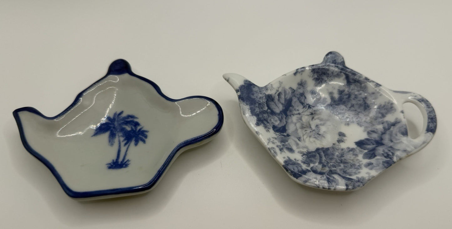 Vintage Herman Dodge Tea Bag Holder Teapot Palm Tree Olde World Blue White Set 2