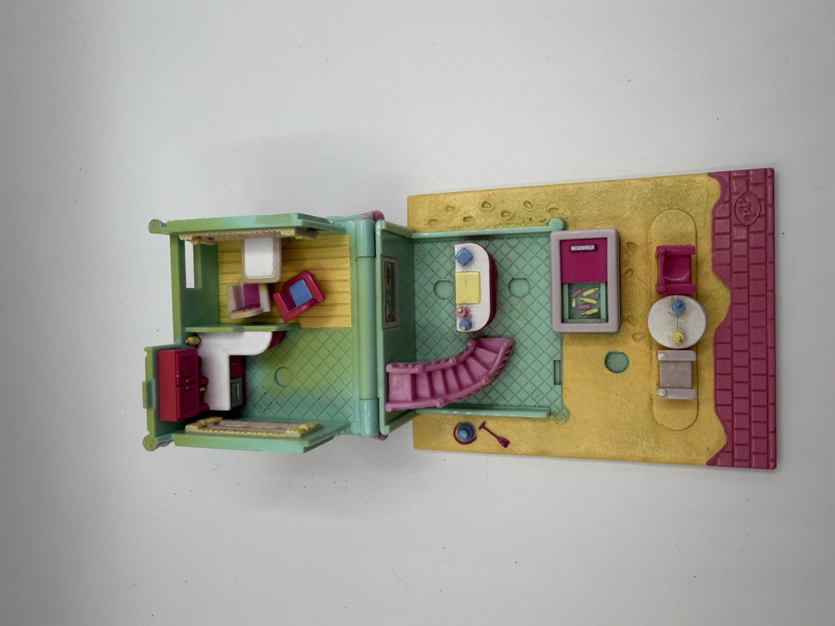 Polly Pocket 1993 Bluebird Toys Beach Cafe Boardwalk Compact Playset No Dolls