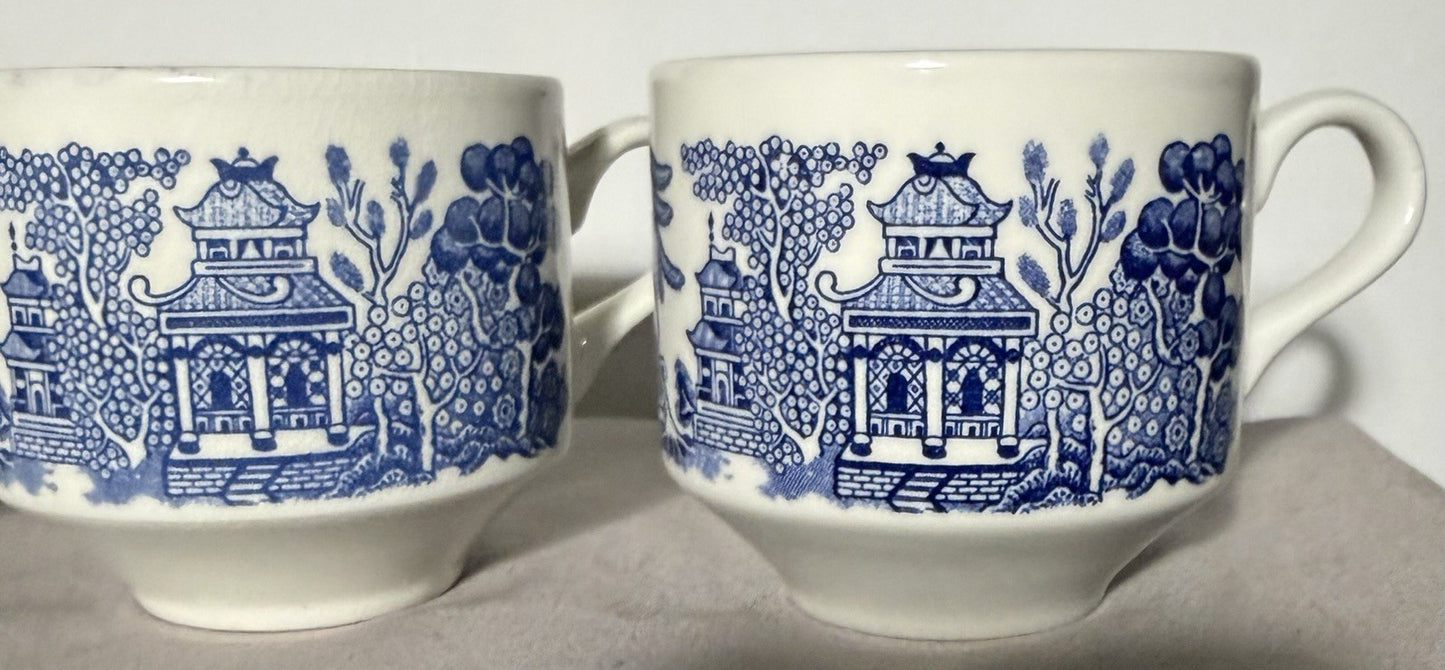 Vintage Churchill Blue Willow Tea Coffee Cups Set of 3 Footed England